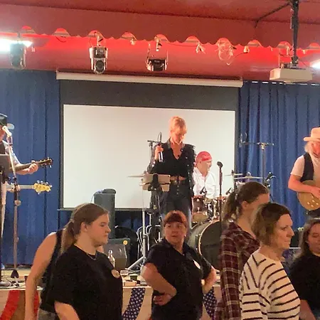 בית הארחה Western-city