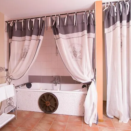 Western-city 3* 샤드폰테인