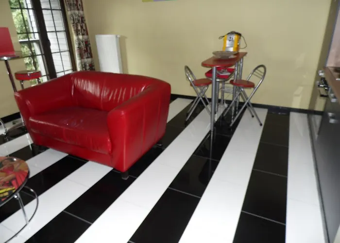 Western-city Гостевой дом Шофонтен